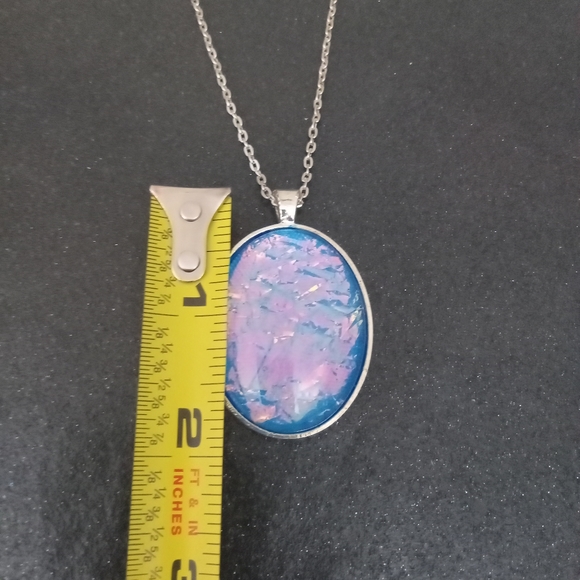 Blue faux opal / dichroic glass iridescent glass cabochon silver necklace 23" - Picture 3 of 6